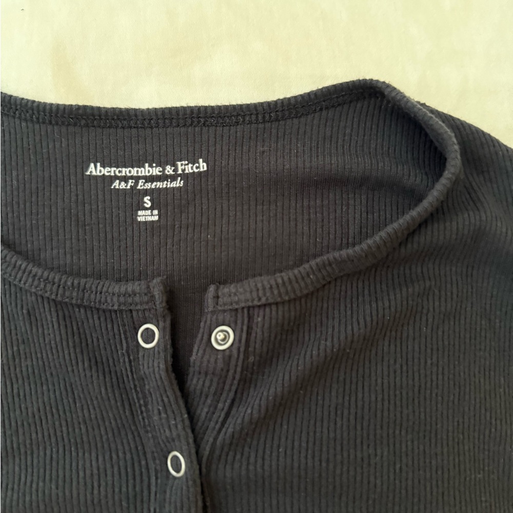 Abercrombie & Fitch Ribbed Henley Shirt